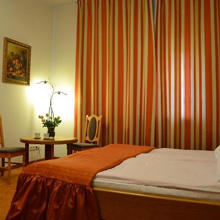 Karat Bed & Breakfast Warszawa Eksteriør bilde