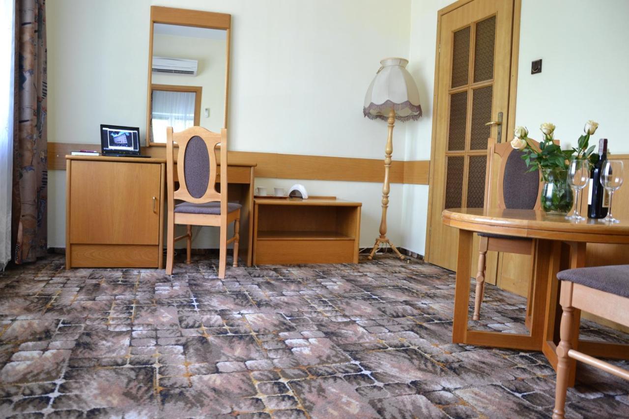 Karat Bed & Breakfast Warszawa Eksteriør bilde