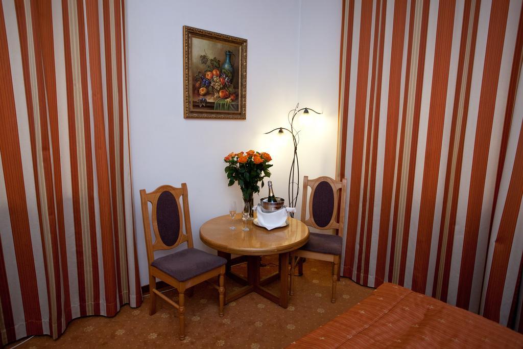 Karat Bed & Breakfast Warszawa Eksteriør bilde