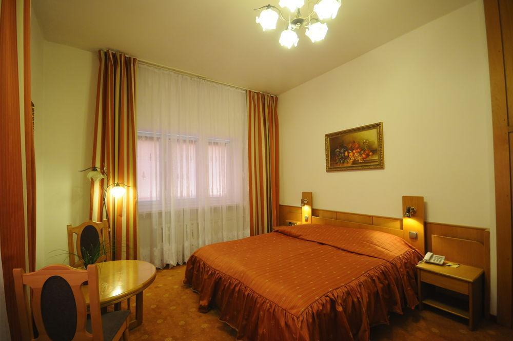 Karat Bed & Breakfast Warszawa Rom bilde
